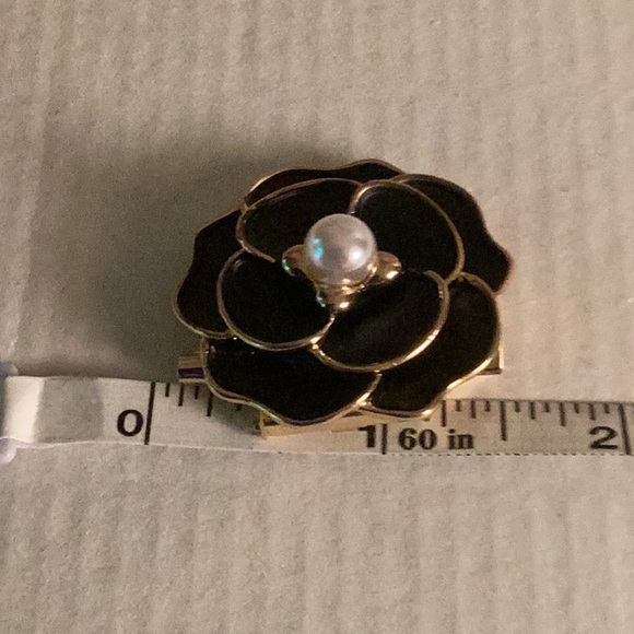 BIG NEW CAMELLIA BROOCHES OR FOR SCARVES - Picture 4 of 4